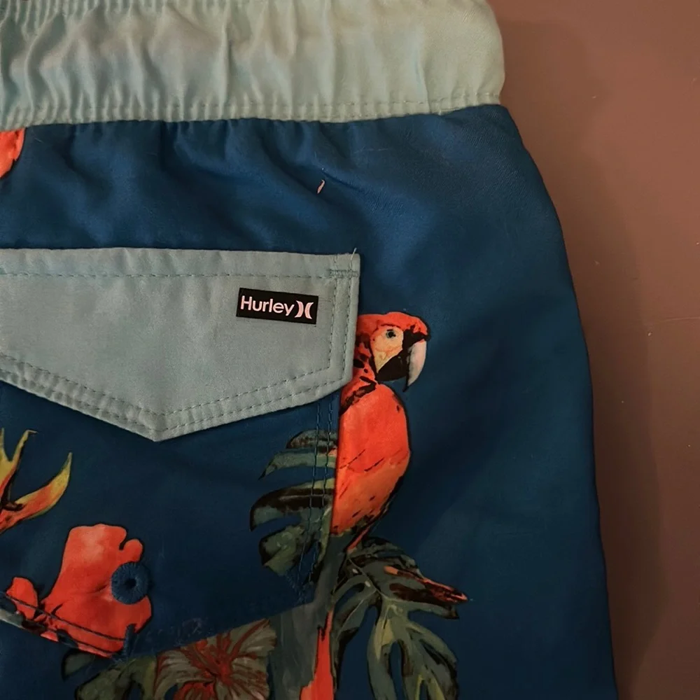 HURLEY SWIM TRUNKS/BOARD SHORTS: BLUE: NEW WITH TAGS: SIZE 4